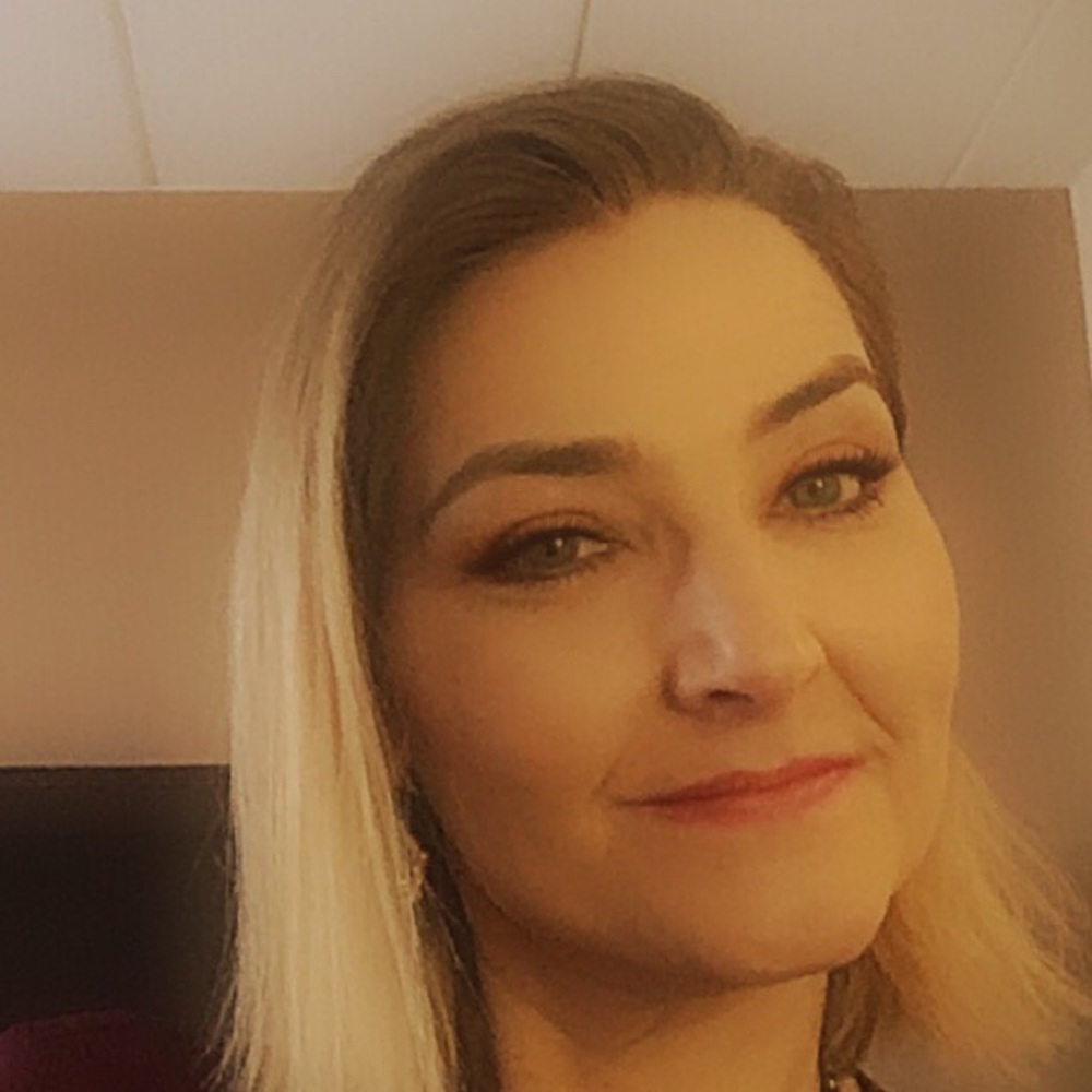 Meet your Posher, Carrie